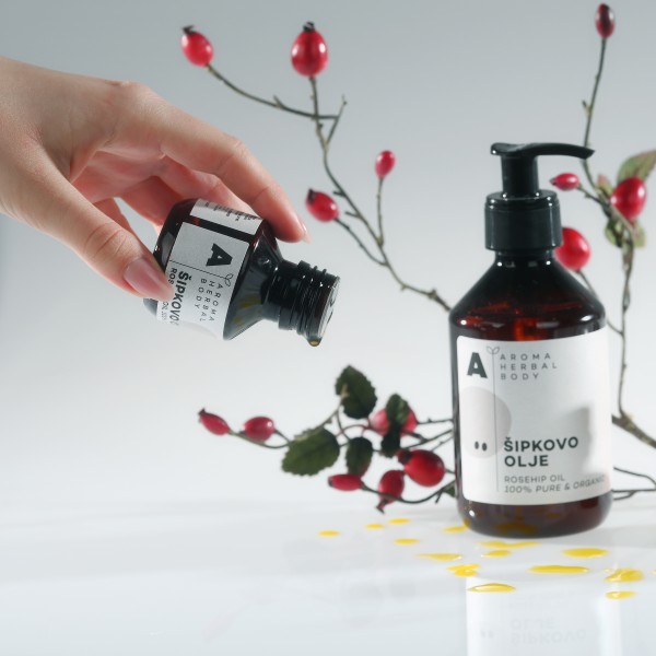  Šipkovo olje - (Rosa Rubiginosa) Organic